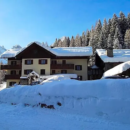 Hotel Nuoitas 3*