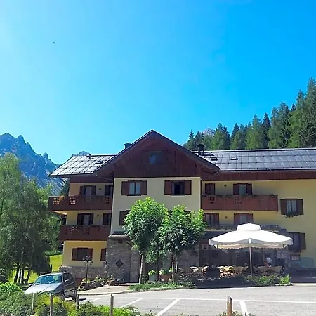 Nuoitas Hotel 3*