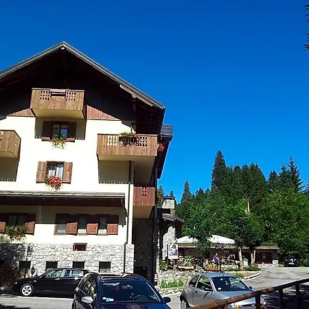 Hotel Nuoitas 3*