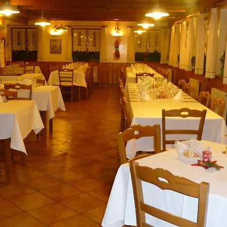 Nuoitas 호텔 포르니 디 소프라